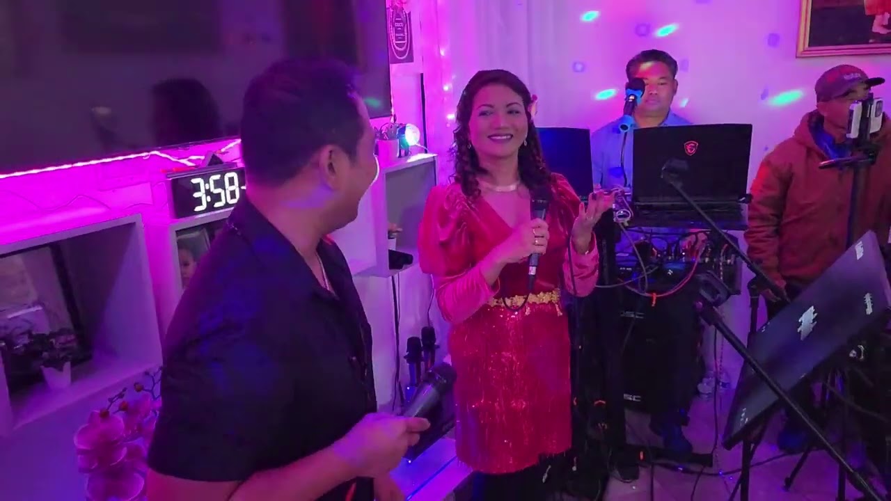 New Year's Eve party. wish everyone the best 2025 Happy New Year🥰🌹🌹🍾🥂🍻🍸🥳