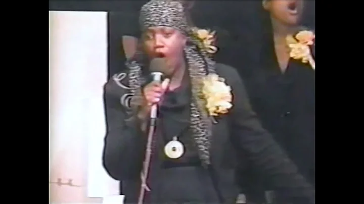 "Christ Is All" | Liz Spraggins sings with the Mt....
