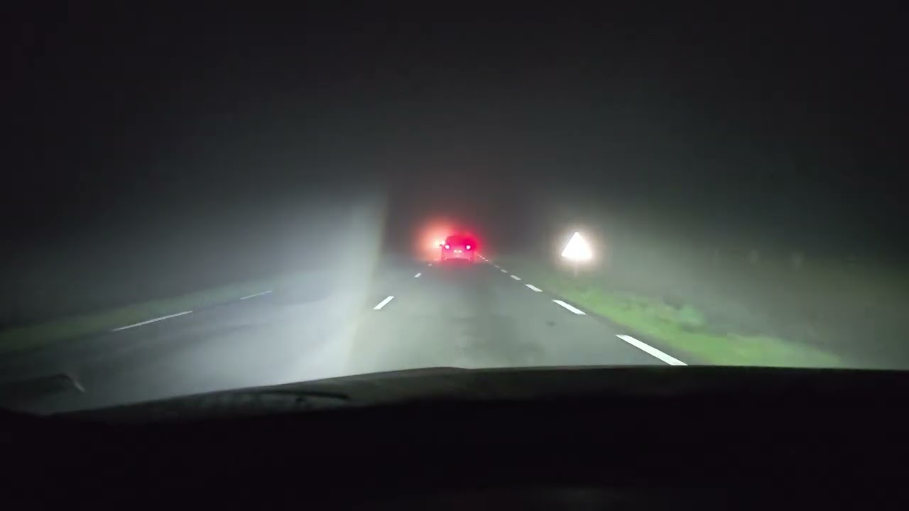 Volvo V60 2014 active Highbeam AHB in the fog. D3S led.