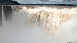 Глотка Дьявола, водопады Игуасу, Аргентина
