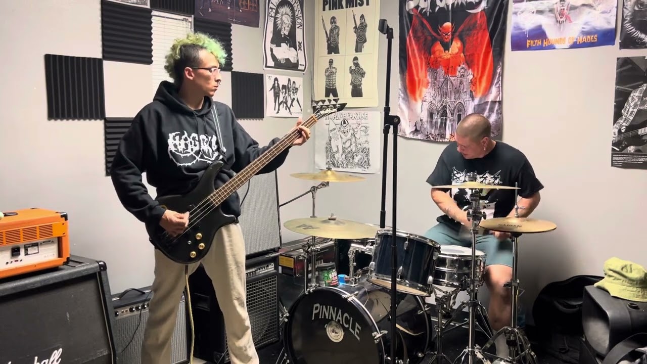 Nardcore meets punk medallo (3)