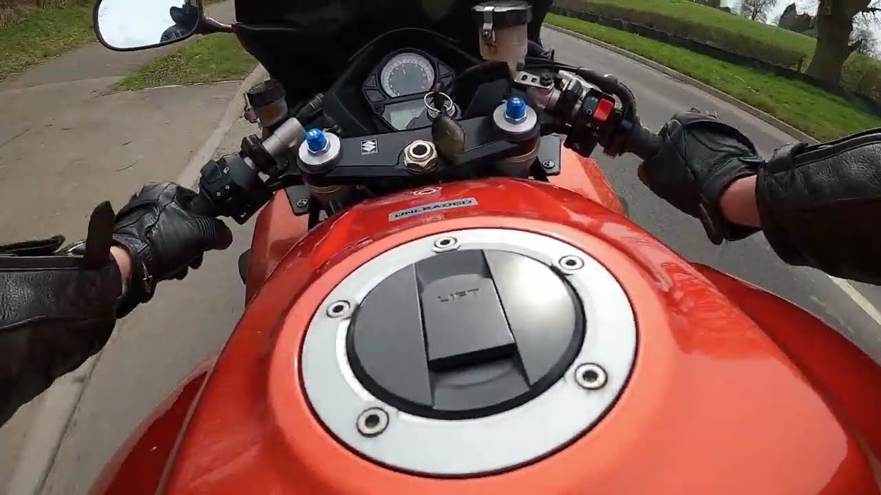 2003 Suzuki SV1000S K3 Walkaround & Test Ride - YouTube