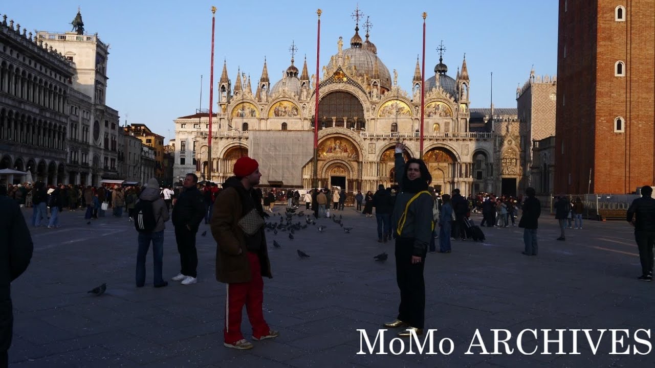 VENEZIA tra Moda allo Iuav e vita veloce - MoMo ARCHIVES