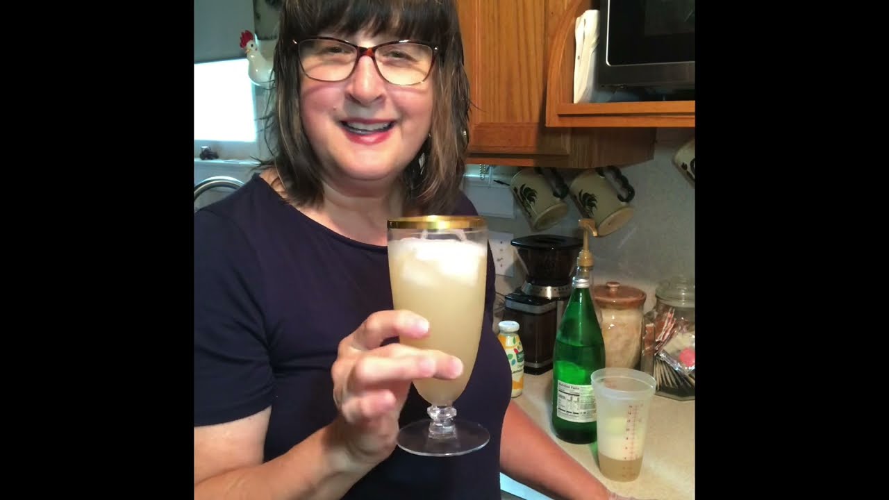 Let’s Make a Lemon Lavender Fizzy Drink