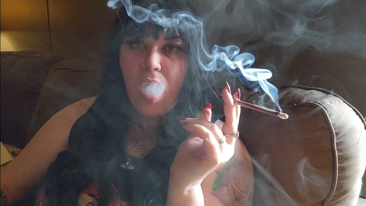 Smoking a More Menthol 120 in natural sunlight