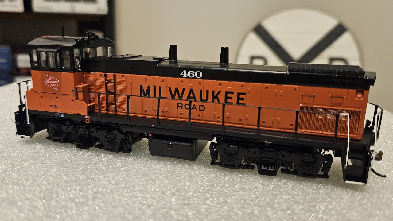 アサーンジェネシスEMD MP15-AC Milwaukee 鉄道DCCサウンド Review: Athearn Genesis 2.0 MP15AC Milwaukee Road #460 w/ Tsunami