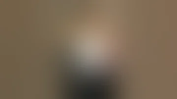 عباس الركابي يحصر كنو بل مصعد 