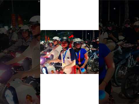 Gái xinh ở Trà Vinh đi bão ăn mừng Việt Nam vô địch 2026