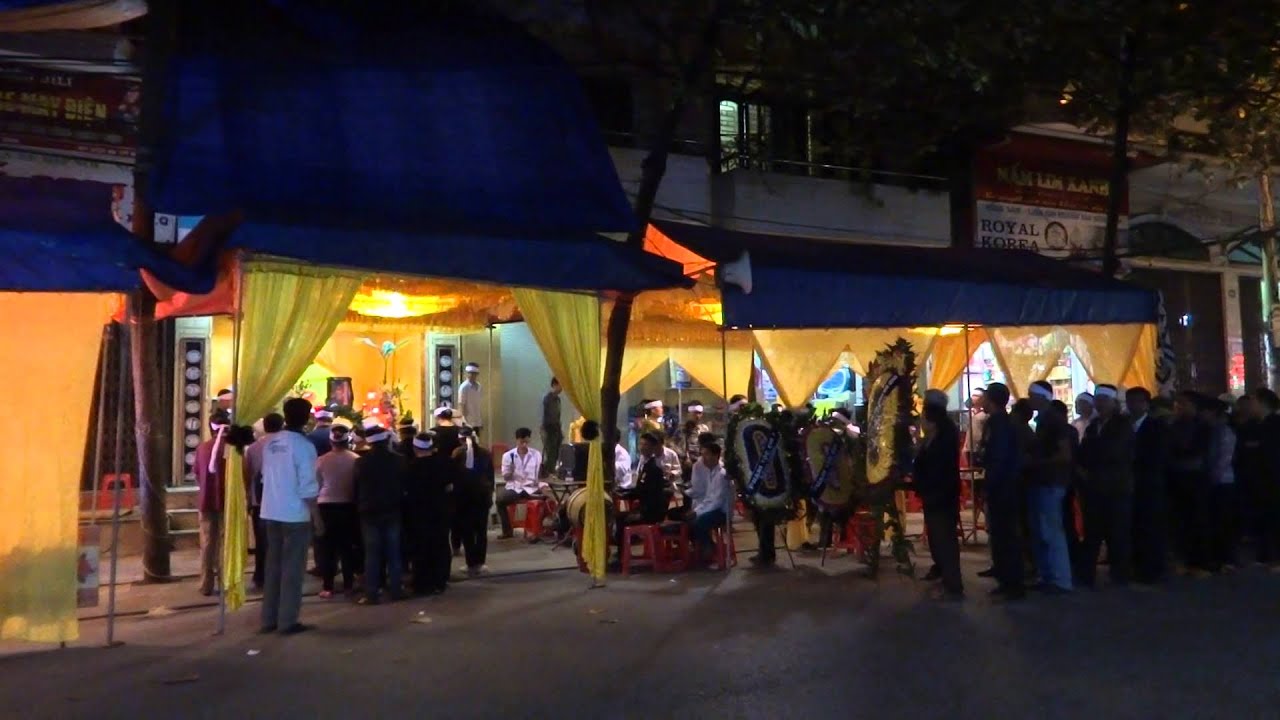 Video: A Street Funeral in Ninh Binh