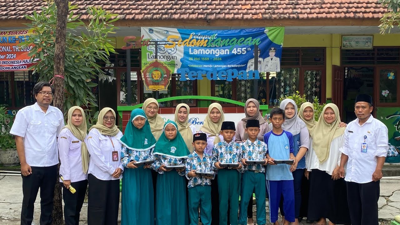 Uji Coba Makan Siang Gratis