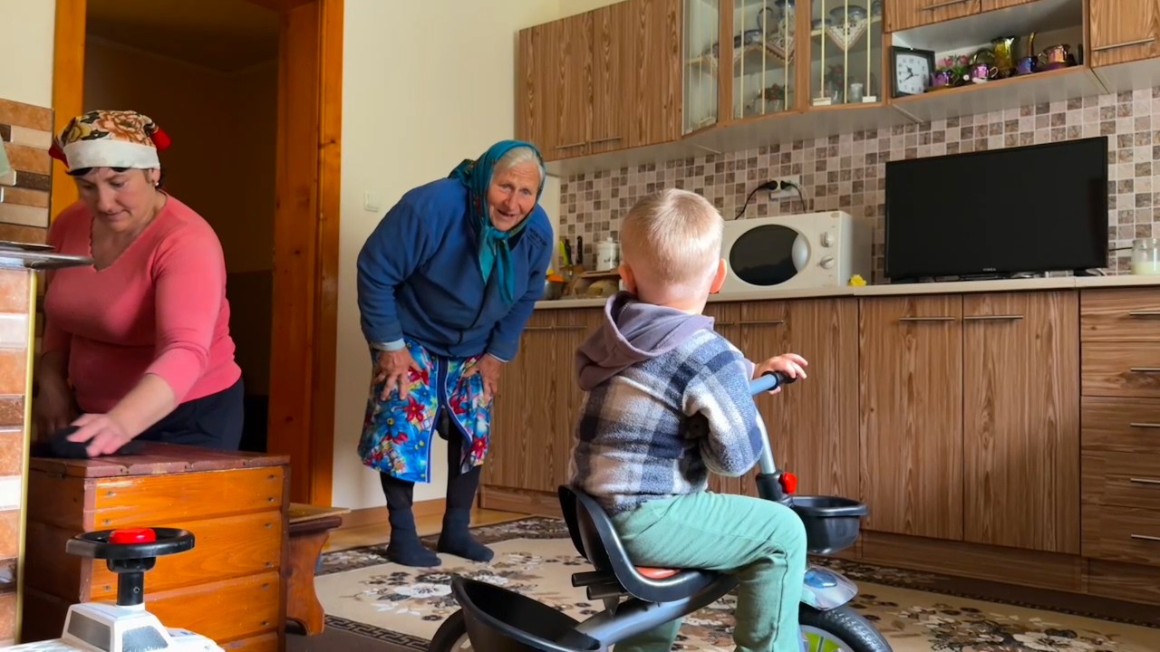 Baking Bread & Living Simply: Traditional Life in the Carpathian Mountains
