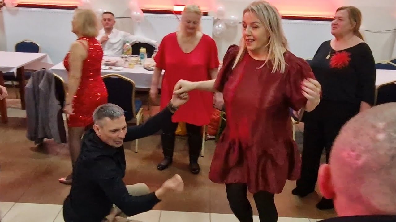 'A mojej żoneczce przesyłam dolary!' - znany szlagier na zabawie w Sukowie!