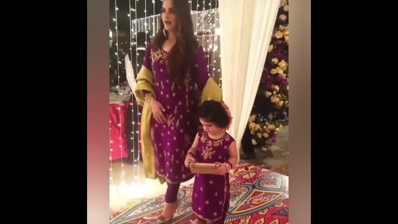 Aiman khan twinning with Amal at Minal khan first Dolkii😍😍👌👌👌