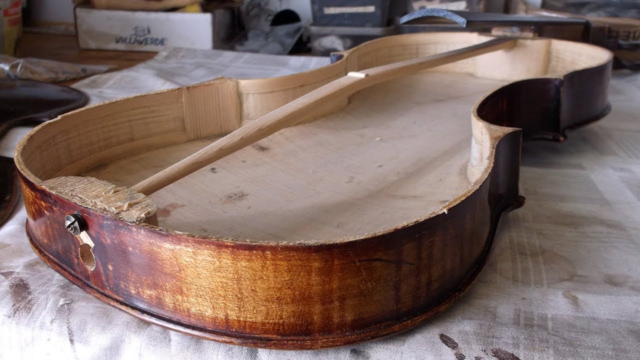 ♪♫# Interesting old viola with rare resonance-bar construction