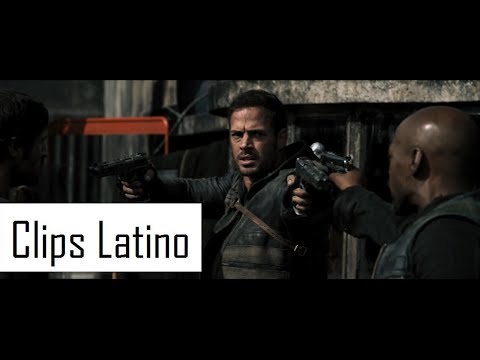 Videó: William Levy A Resident Evil-t Mutatja Be Mexikóban