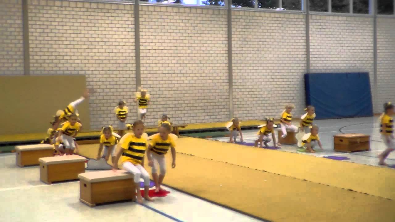 Turnminis beim Schauturnen 2012 des SV Arnum