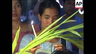 Fireworks to mark 2005; plus vigil for tsunami victims screenshot 5