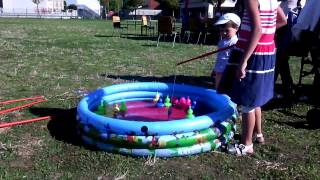 16h47m16, Le stand de la pêche au canard - Kermesse ucs