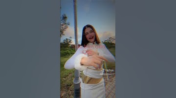 Thumbnail of mujer de buena pasta hermana gemela???