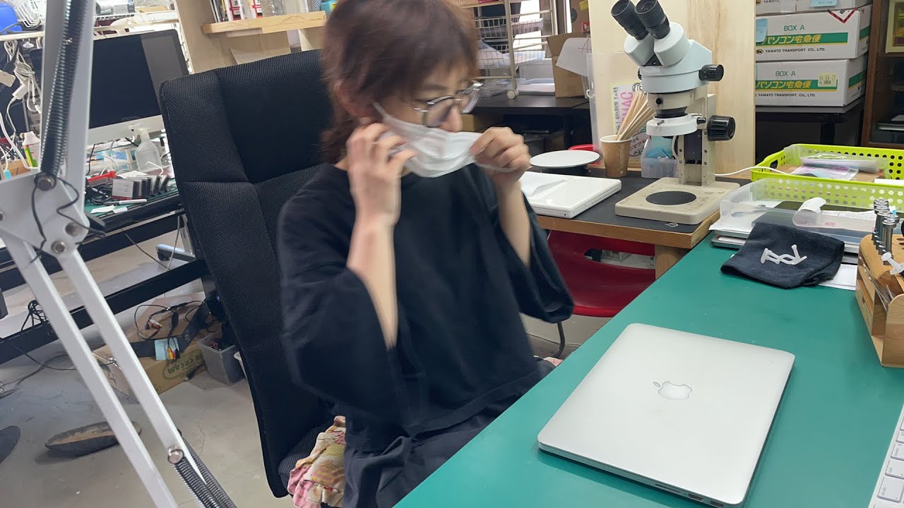 MacBook Pro 2013 13 A1502 バッテリー交換修理 - YouTube