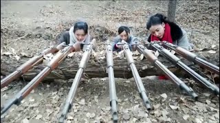 Anti-Japanese Kung Fu Movie | Village girl controls 10 machine guns , causing Japs to flee in panic by 看着我扛枪 3,580 views 5 days ago 1 hour, 1 minute