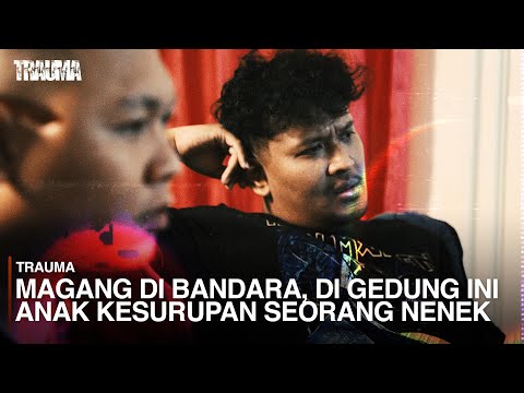 KURIR PAKET YANG NERIMA UDAH MENING6AL COK!
