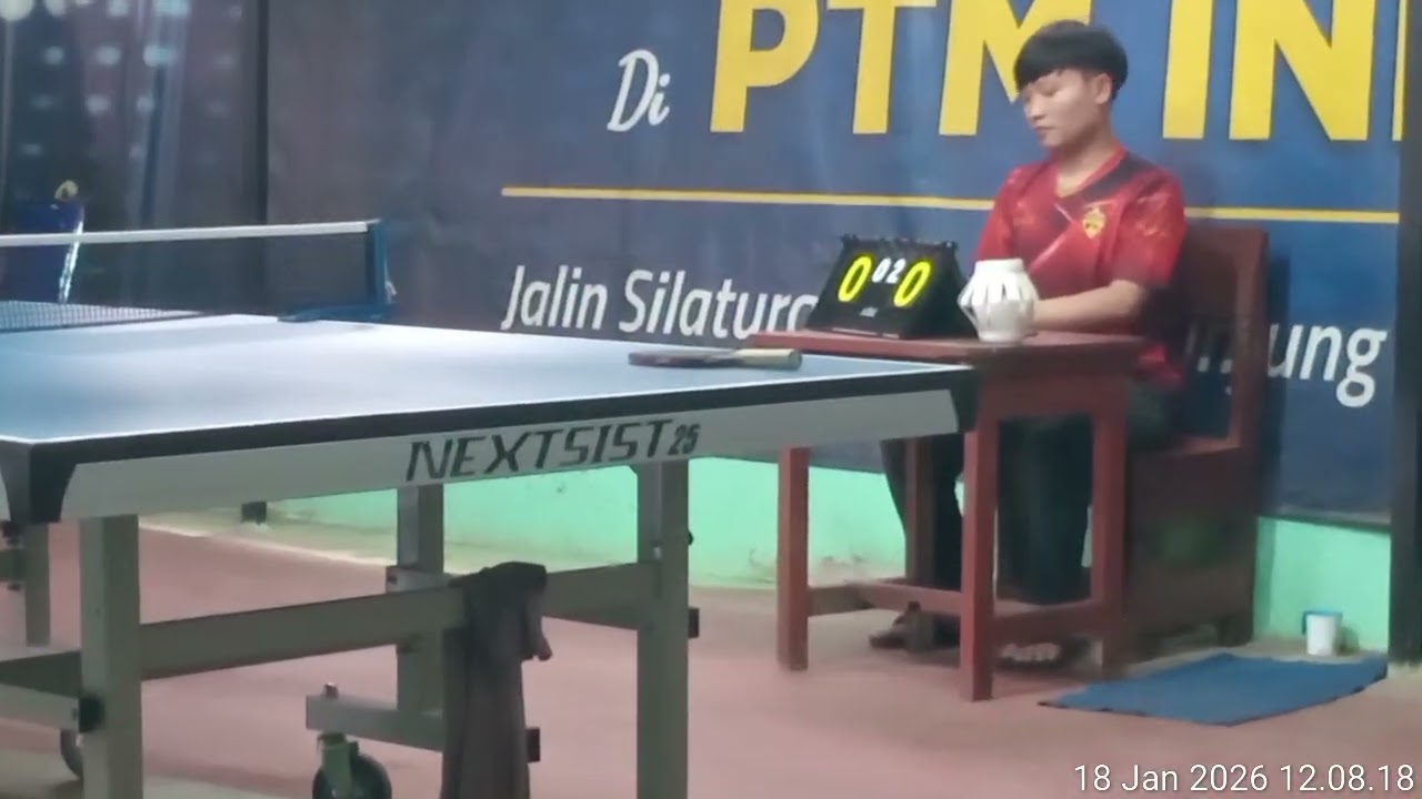 Turnamen tenis meja diptm Indah,babak penyisihan Divisi 10. antara file 3r vs akil alanwar