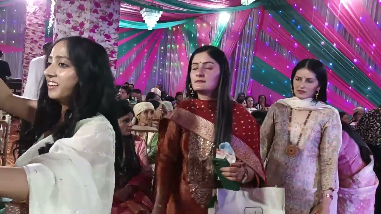 Himachal traditional vadya yantra mi jhume Ishani Ramaik ki marriage me mehmanaaj4-10_2025 ko.