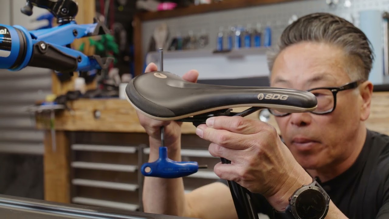 How to install a saddle on an Sdg Tellis V2 MTB dropper post.
