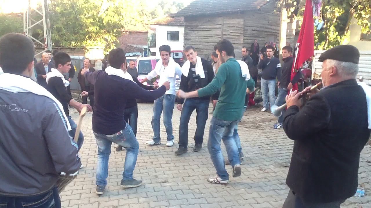 davul Zurna ile gençlerin eglencesi