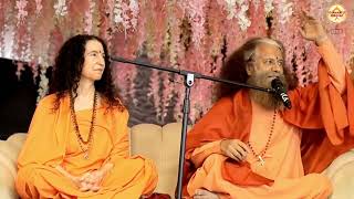 Pujya Swamiji at Shrimad Bhagwat Katha with Jaya Kishori, Parmarth Niketan, Rishikesh 20 Apr 2024