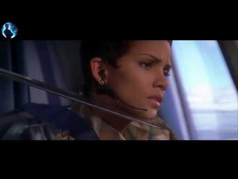 Die Another Day (2002): Halle Berry Vs Rosamund Pike