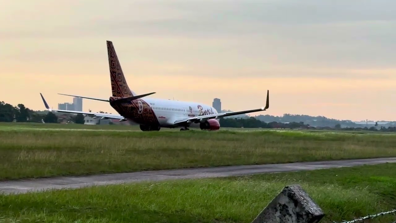 OD1236 taxiing for departure to KBR