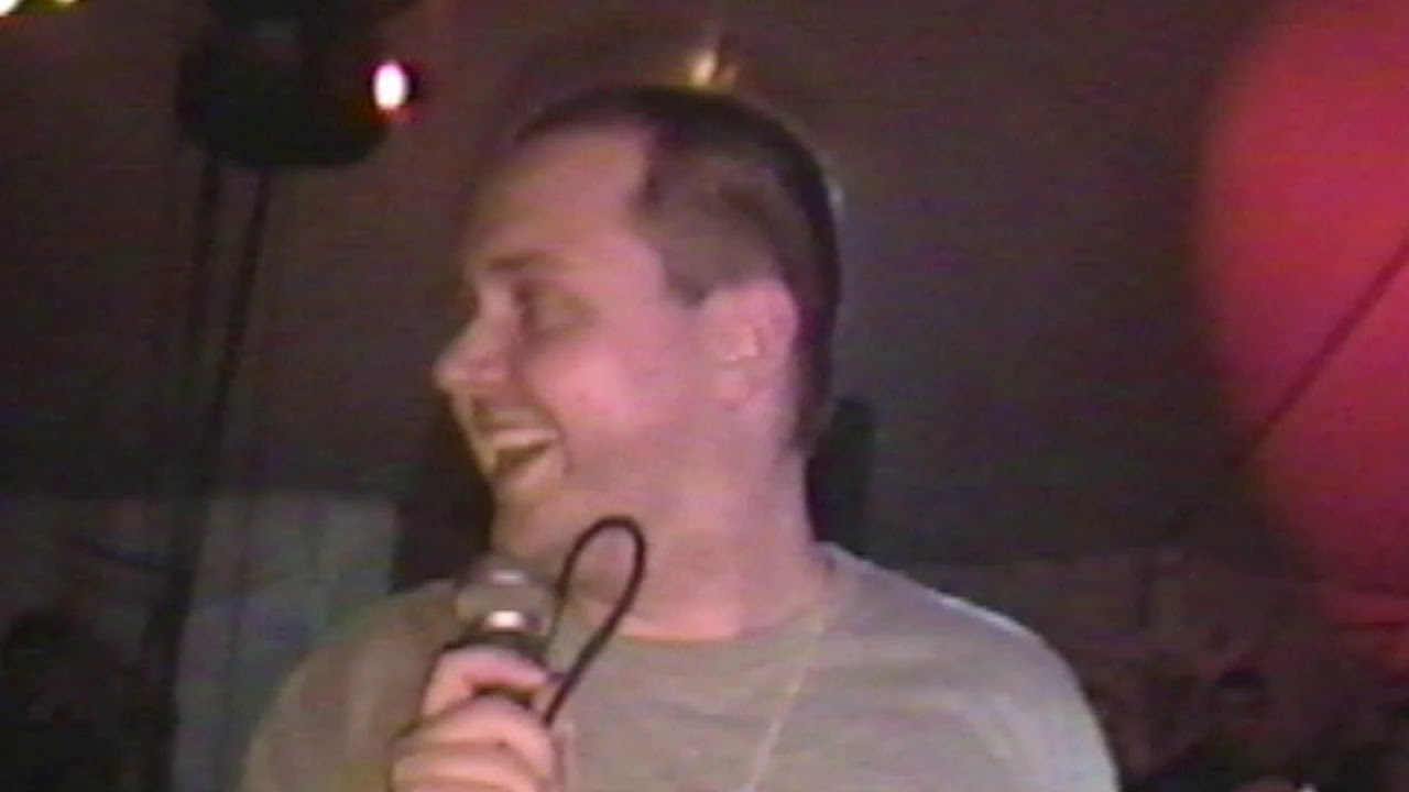 Anabolic Frolic live at WEMF 2002 - Frolic proposes on stage! - Hullabaloo Happy Hardcore Rave