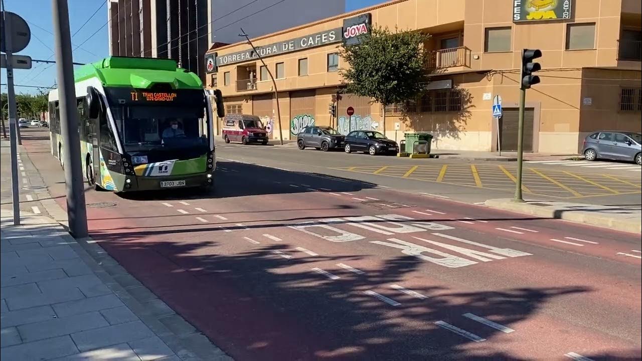 TRAM Castellón de la Plana Trolleybus Trollino 12 estacionando en