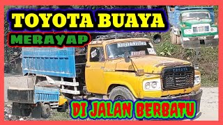 TOYOTA BUAYA MERAYAP DIJALAN BERBATU,TURUNAN CURAM DAN TANJAKAN EXTREME,CIPATAT PADALARANG,indo CCTV