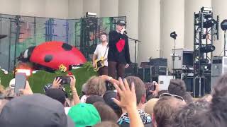 Coin @Lollapalooza 2022 - Chapstick