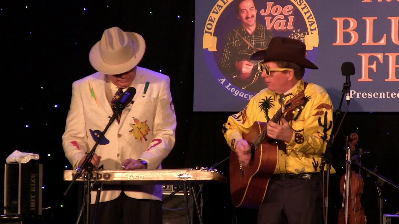 Red Knuckles & The Trailblazers   The Flying Saucer Motorcourt