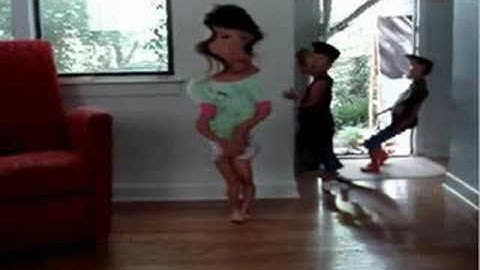 Slit Scan Kids twist with door test render