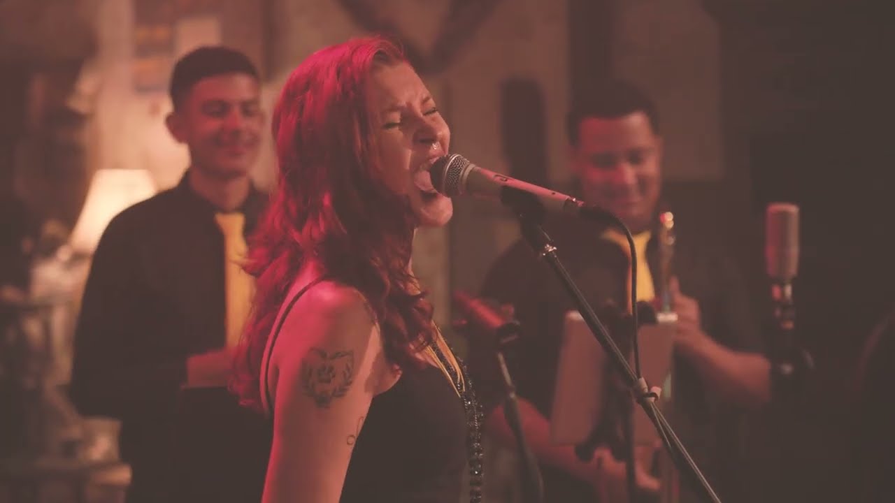 Tertúlis - "Mashup Ao Vivo" - Treasure/Olhos Coloridos/Lose Control/Feeling Good (Live Session)