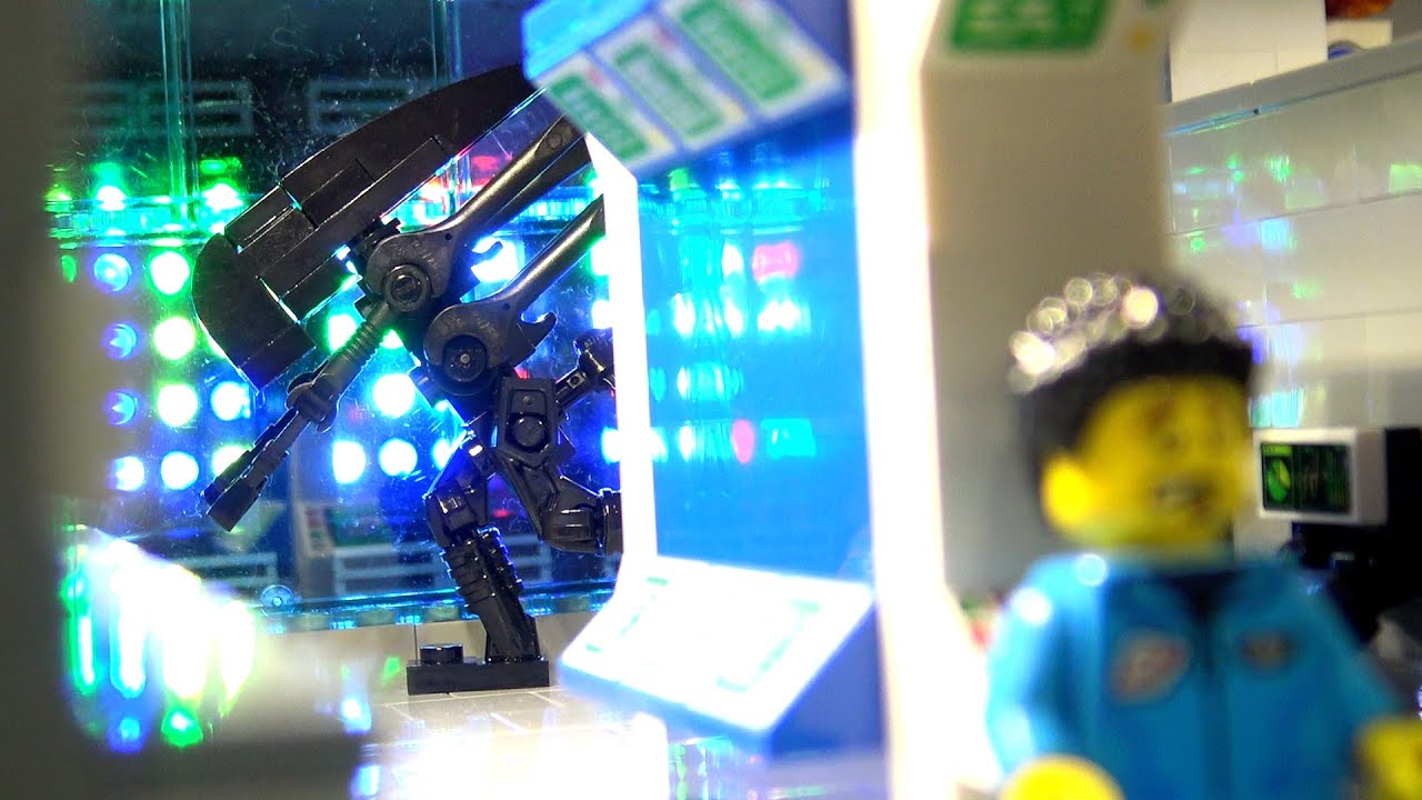 LEGO Alien Portal Laboratory Attack with Motors & Lights!