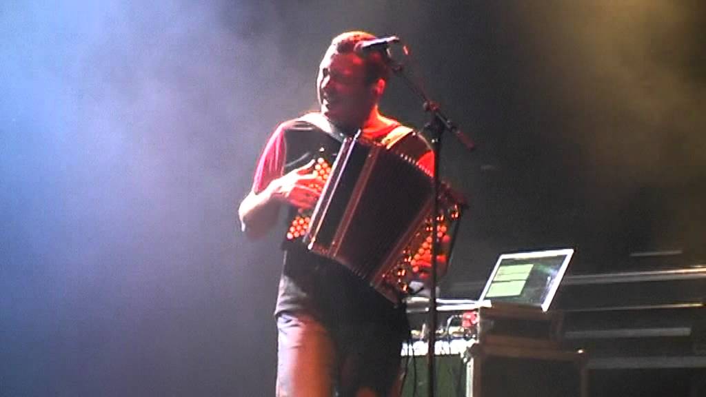 Watch Linzfest 2012: Attwenger - Kugl on YouTube Watch Linzfest 2012: Attwenger - Kugl on YouTube