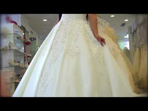 Video: Tecken Och Vidskepelser Om En Bröllopsklänning