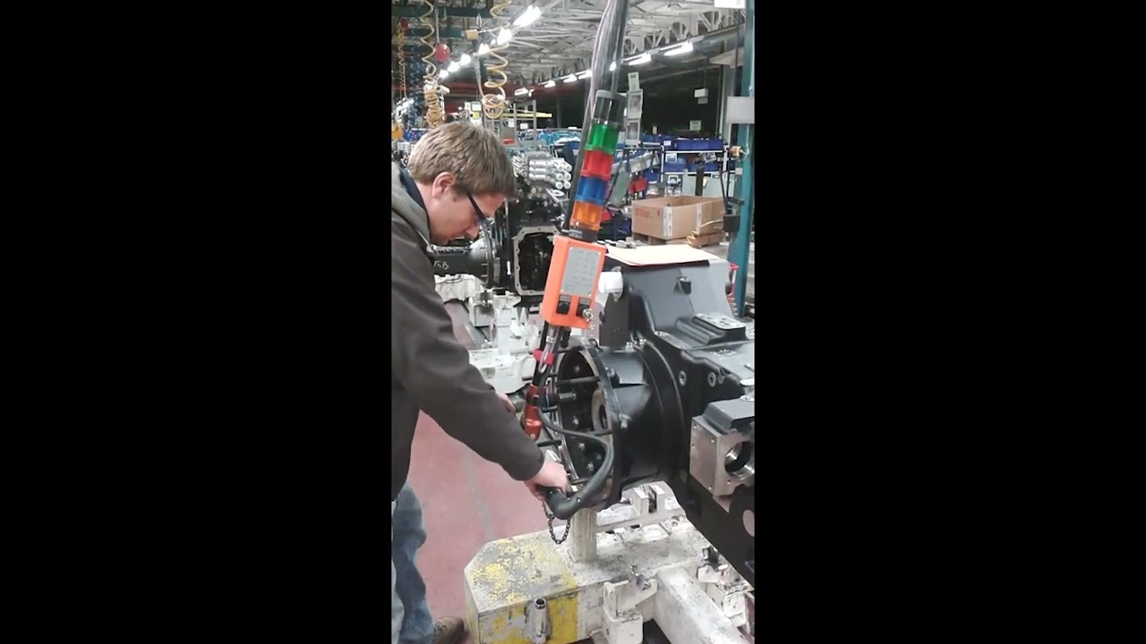 Transmission axes tightening with DOGA | Assembly Technology’s carbon fiber torque reaction arms