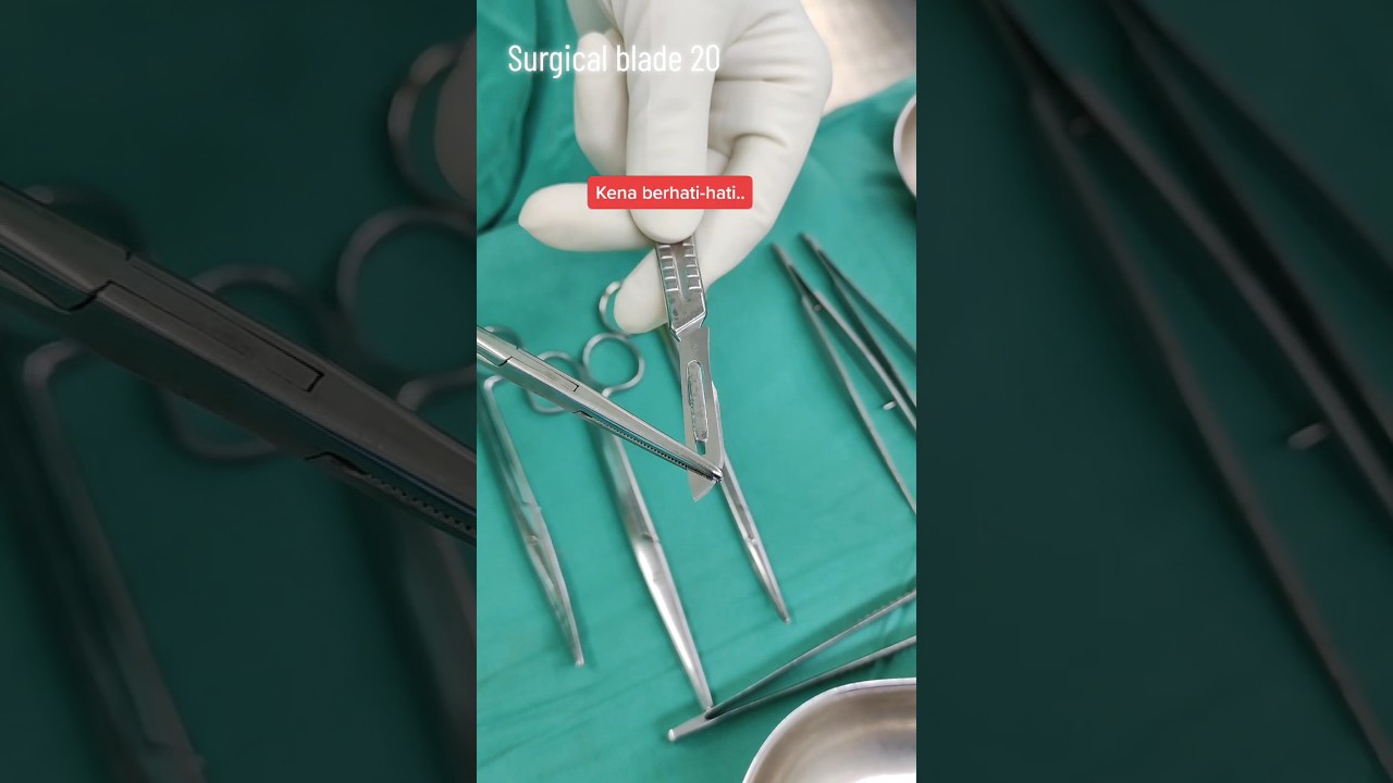 Cara Pasang Pisau Bedah Steril
