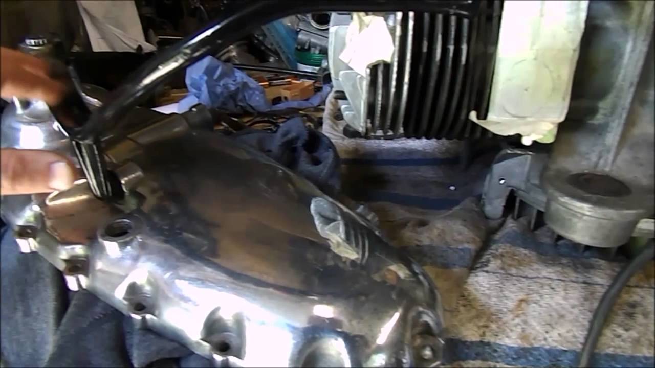 Lambretta Engine Rebuild Part 1  : A Freshly Rebuilt Lambretta Engine Will Take 0.7 Litres Of Oil But If You�rE Just Changing The Oil Half A Litre Is Usually Enough.