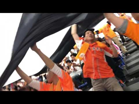 2017 04 23 東京ドーム　巨人　闘魂こめて（7回）　ビッグフラッグ下