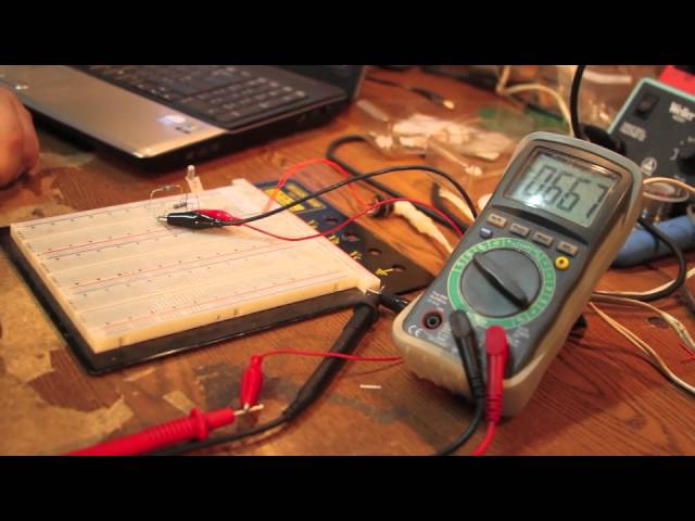 Transistor Al Germanio Philips/Mullard AC132 Punto Rosso, NOS Testato Per Pedali Fuzz