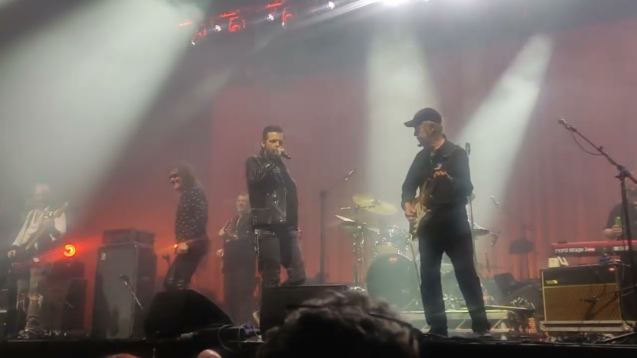 Dedication to LYNOTT -Whiskey in the jar- Eric Bell/Wharton/Warwick/Archer 