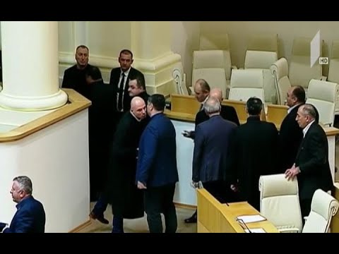 უვადო მოსამართლეების საკითხი